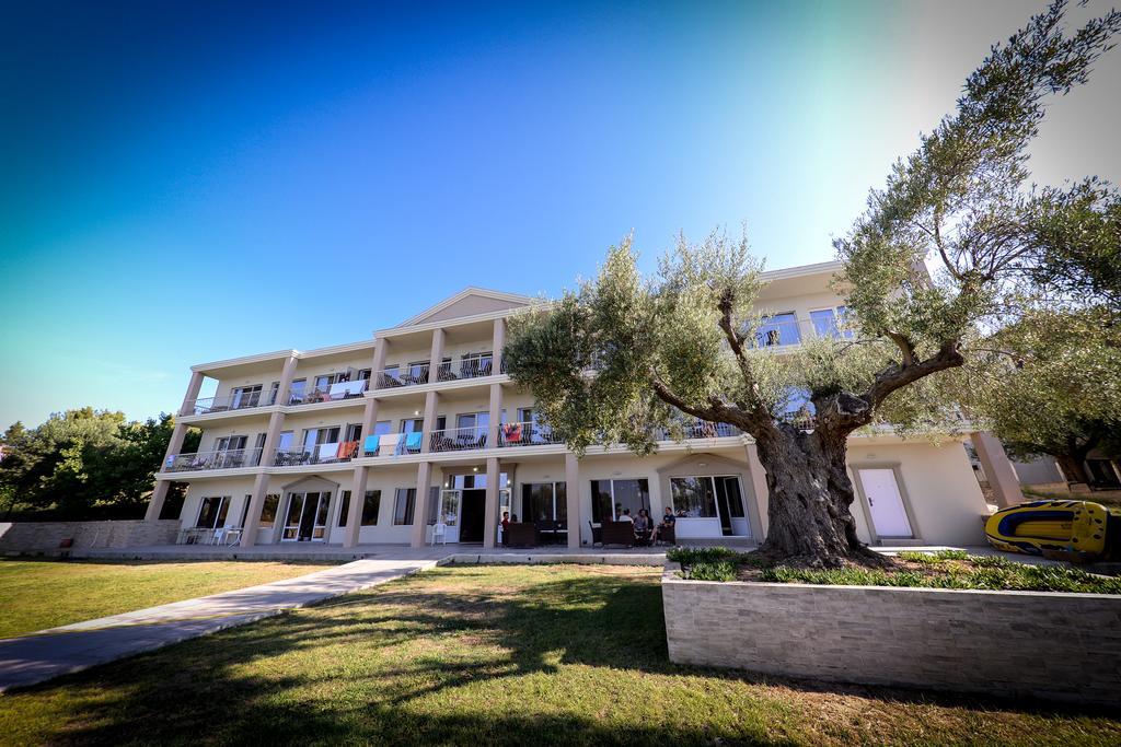 Crown Hotel Νέα Σκιώνη Εξωτερικό φωτογραφία