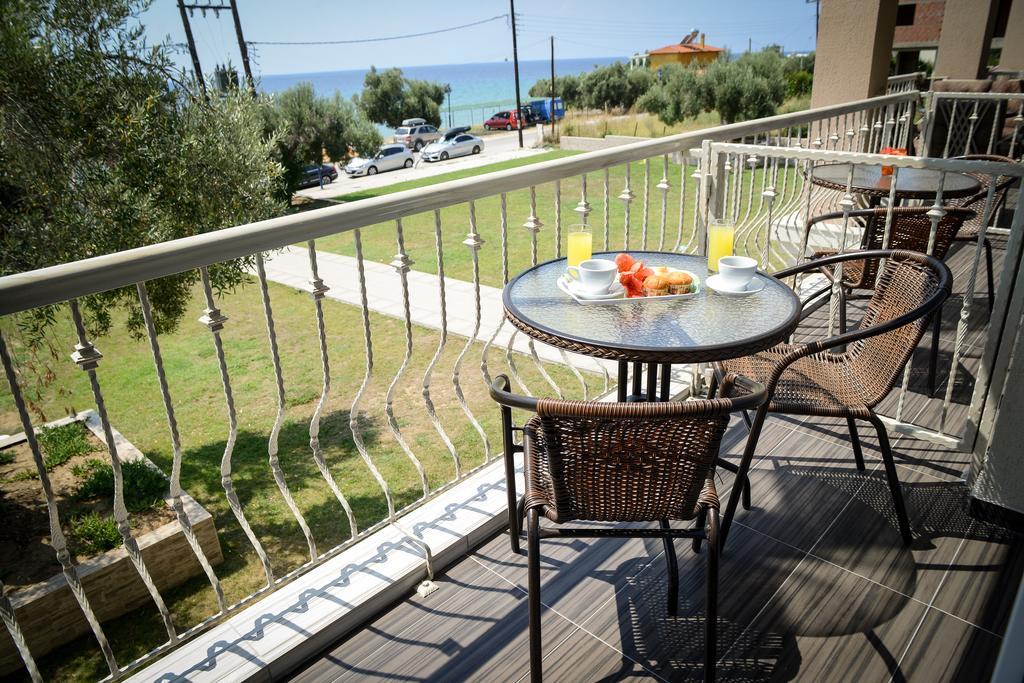 Crown Hotel Νέα Σκιώνη Εξωτερικό φωτογραφία