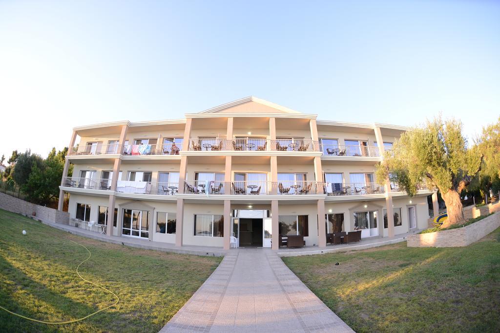 Crown Hotel Νέα Σκιώνη Εξωτερικό φωτογραφία